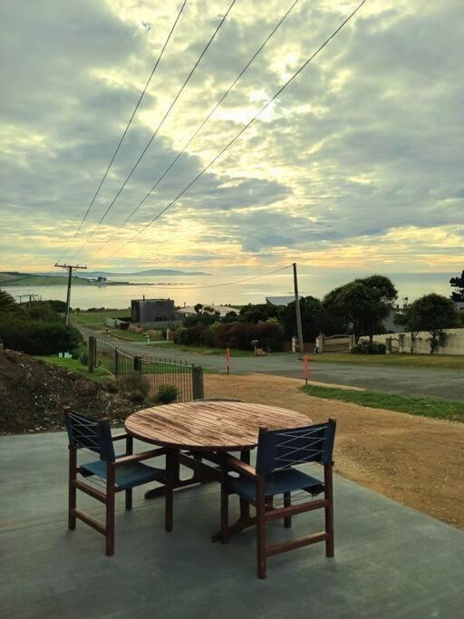 Sea Breeze Apartment Kakanui Extérieur photo